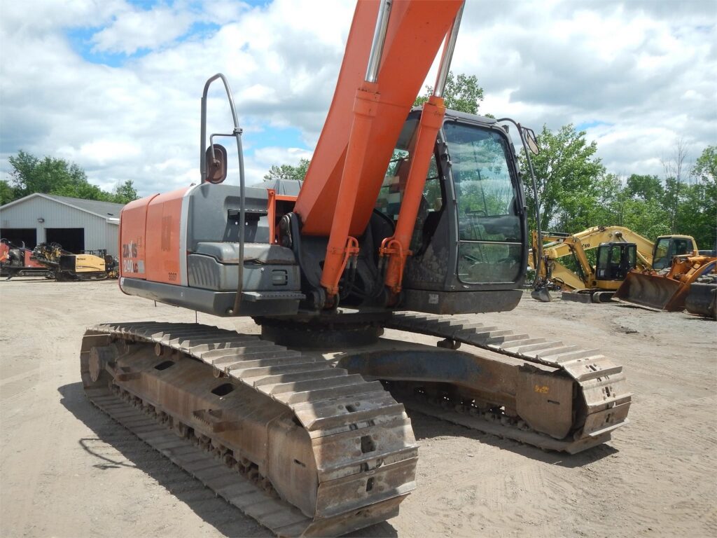 2006 HITACHI ZX240 LC-3