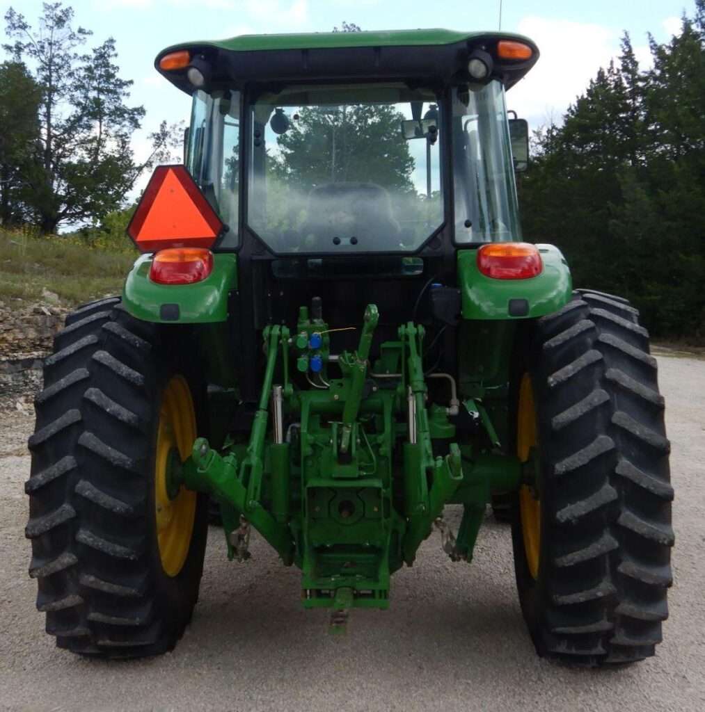 2013 John Deere 6115D MFWD