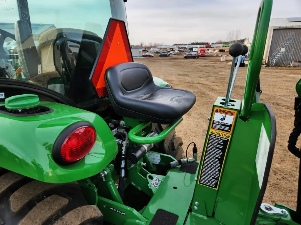 2021 John Deere 3039R Tractor