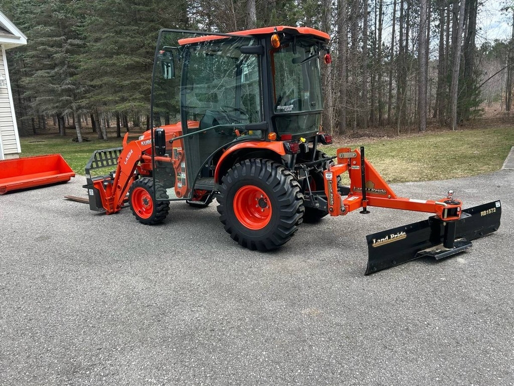 2019 Kubota B3350 Loader w/ Attachments