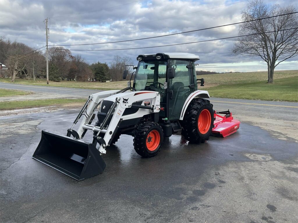 2019 Bobcat CT5555 Loader Tractor + Attachment