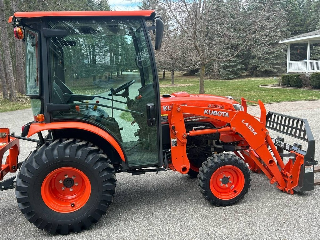 2019 Kubota B3350 Loader w/ Attachments