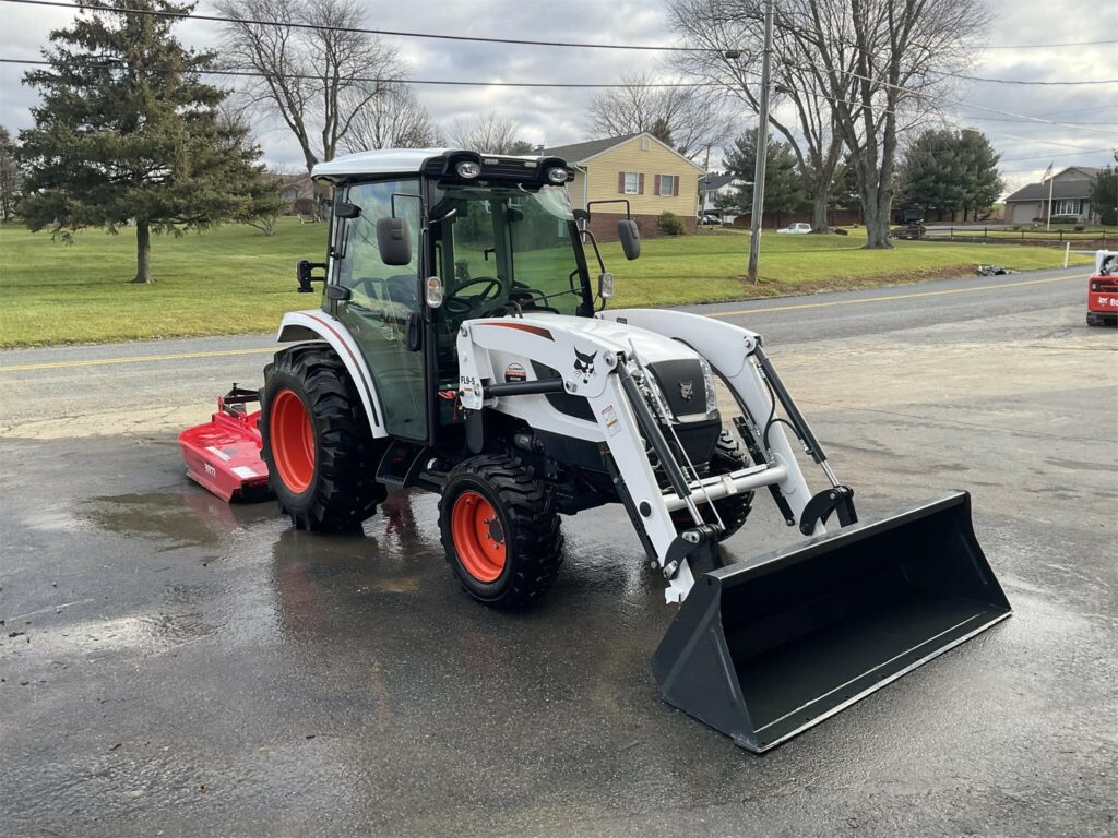 2019 Bobcat CT5555 Loader Tractor + Attachment