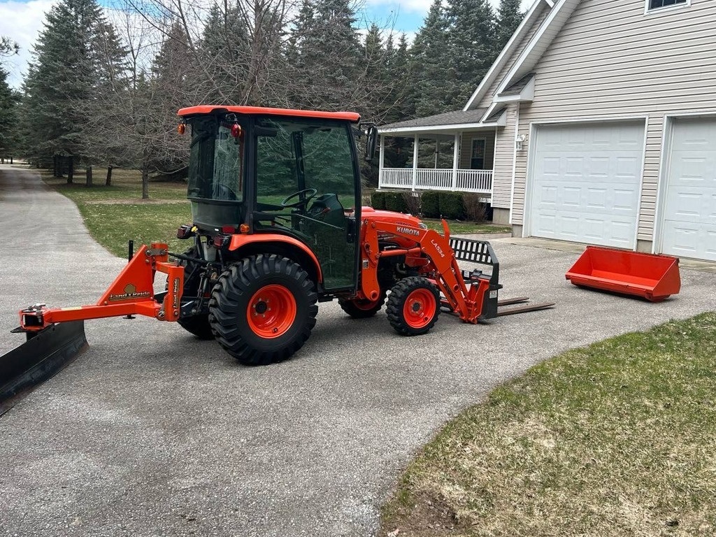 2019 Kubota B3350 Loader w/ Attachments