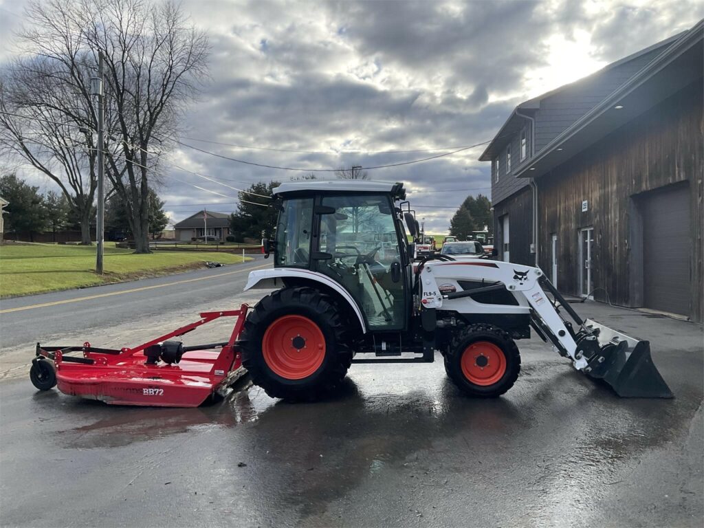 2019 Bobcat CT5555 Loader Tractor + Attachment