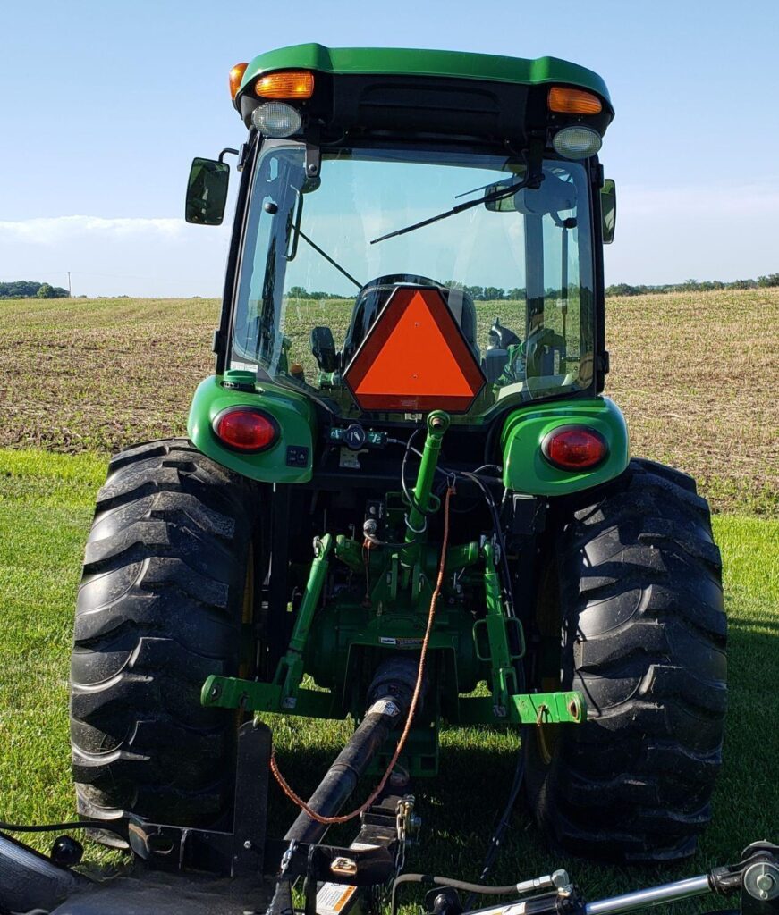 2015 John Deere 4066R Tractor