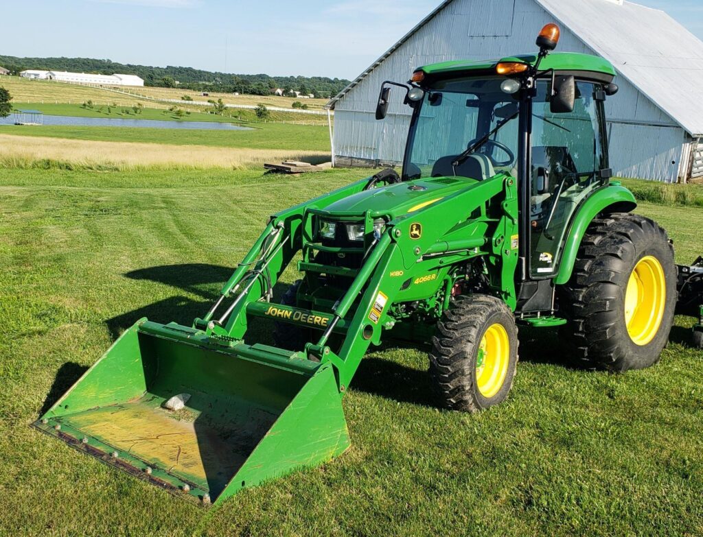 2015 John Deere 4066R Tractor